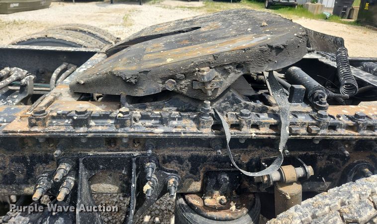 image for item LX9554 2013 International ProStar  semi truck