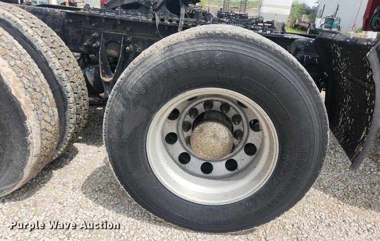 image for item LX9554 2013 International ProStar  semi truck