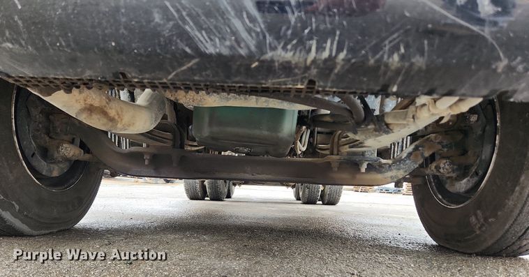 image for item LX9585 2014 Volvo VNL  semi truck