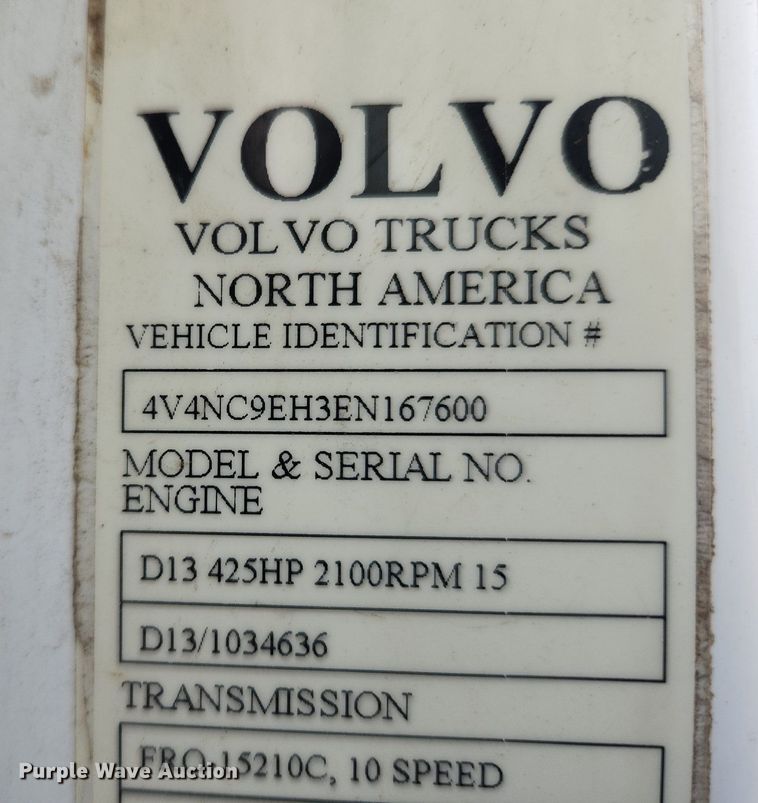image for item LX9585 2014 Volvo VNL  semi truck