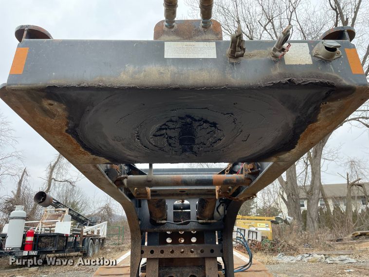 image for item MA9821 2003 Fontaine TH55  lowboy equipment trailer