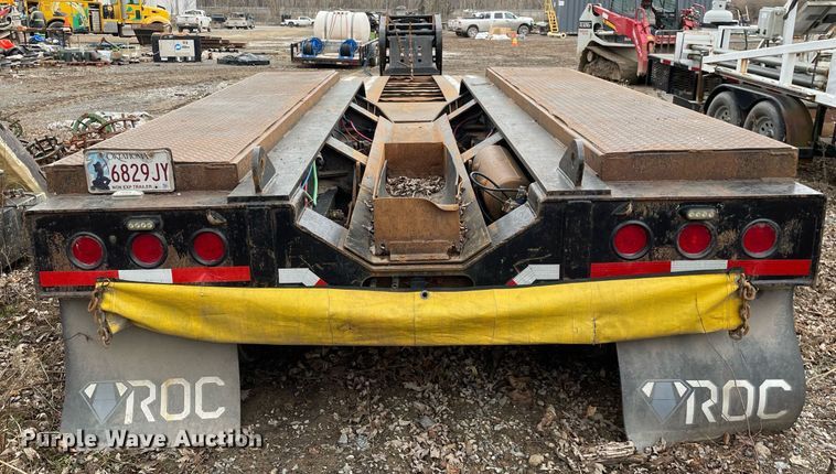 image for item MA9821 2003 Fontaine TH55  lowboy equipment trailer