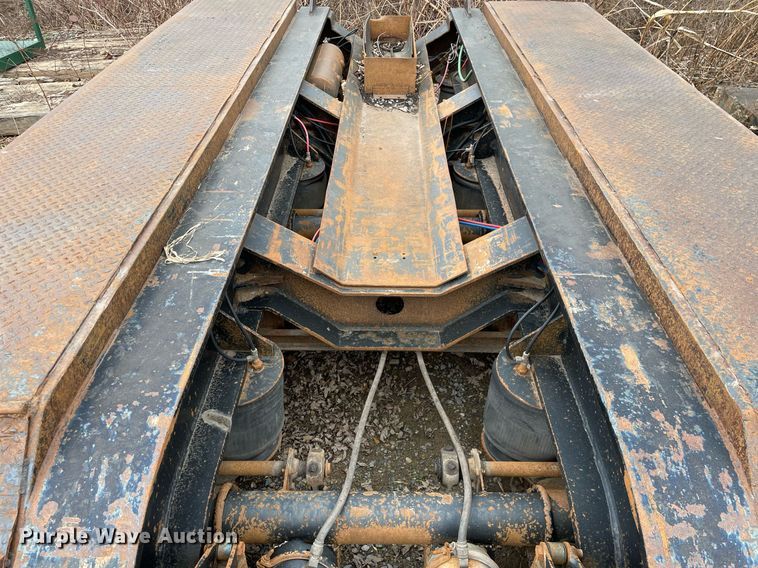 image for item MA9821 2003 Fontaine TH55  lowboy equipment trailer