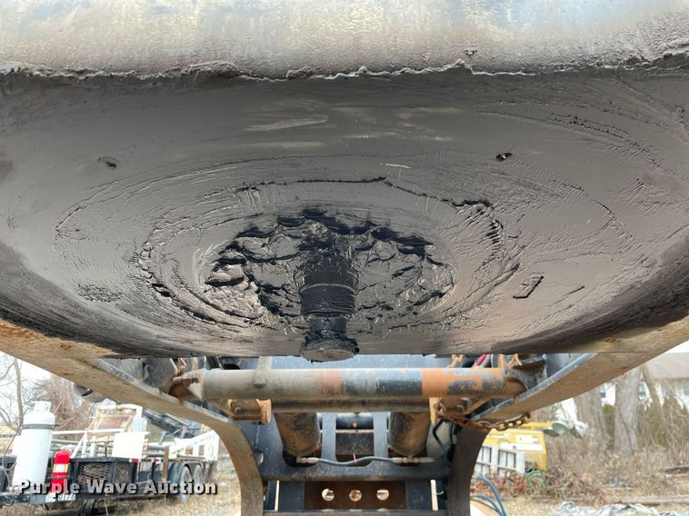 image for item MA9821 2003 Fontaine TH55  lowboy equipment trailer