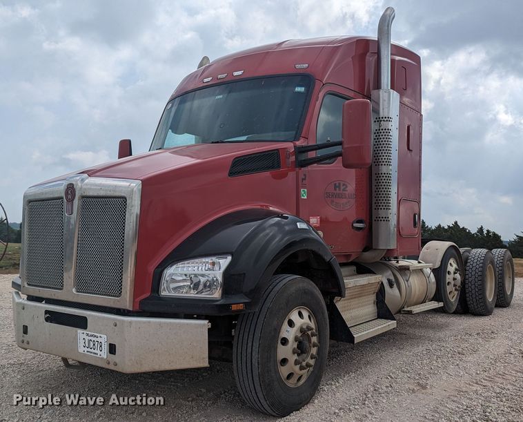 image for item MO9019 2018 Kenworth T880  semi truck