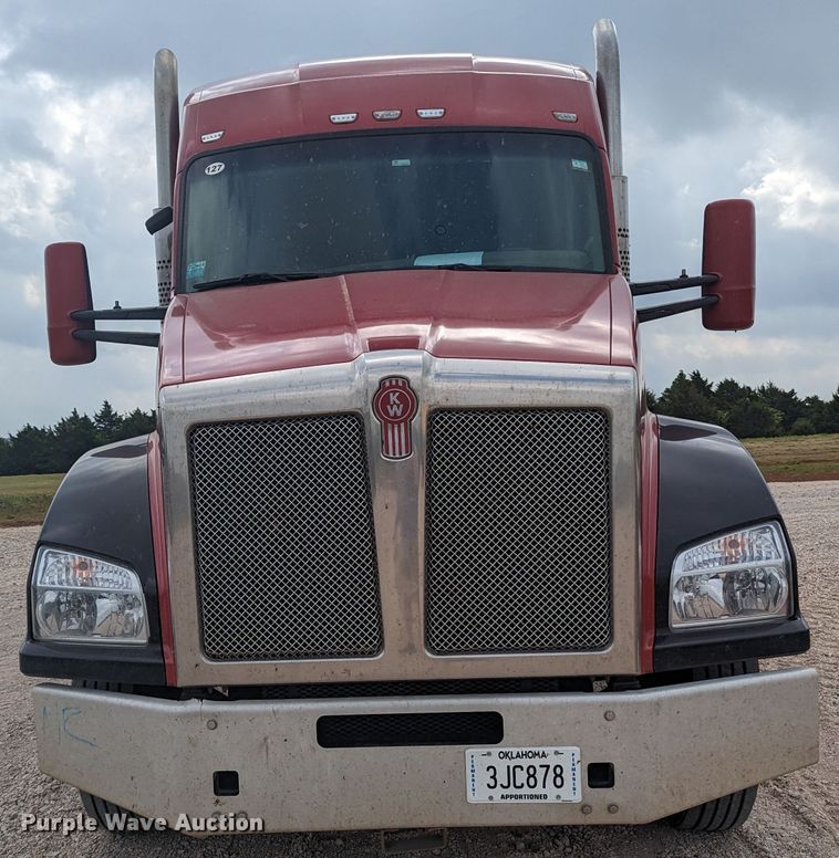 image for item MO9019 2018 Kenworth T880  semi truck