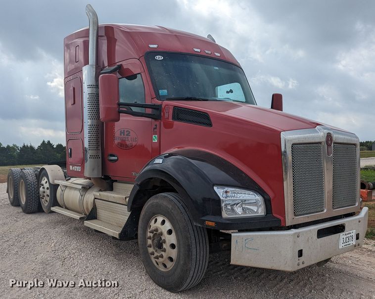 image for item MO9019 2018 Kenworth T880  semi truck