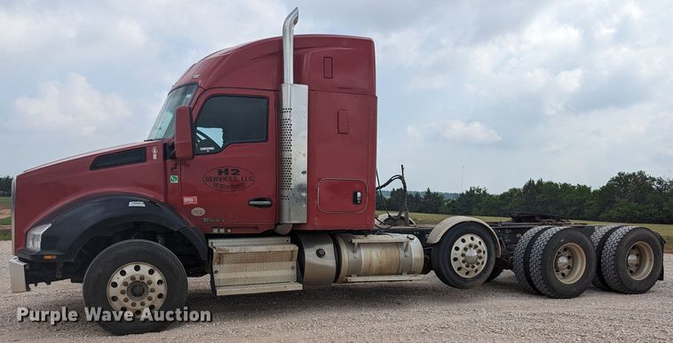 image for item MO9019 2018 Kenworth T880  semi truck