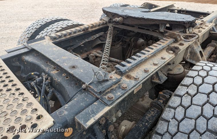 image for item MO9019 2018 Kenworth T880  semi truck