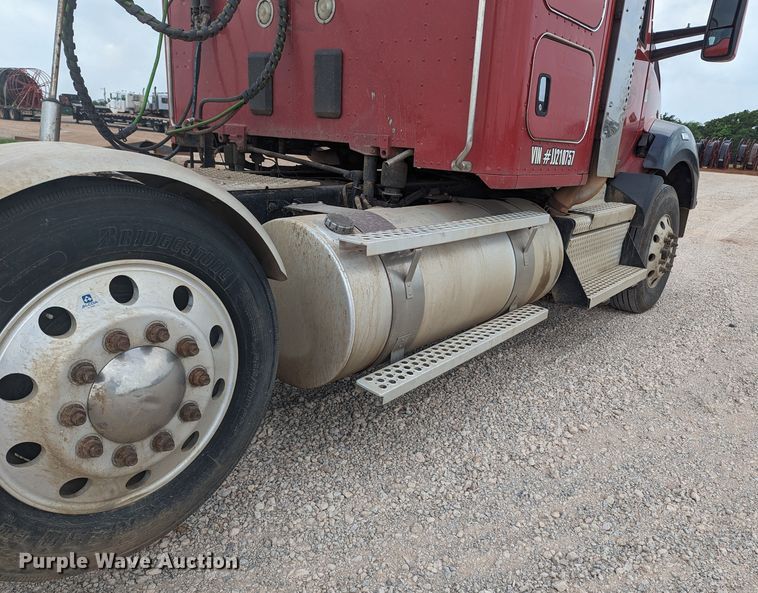 image for item MO9019 2018 Kenworth T880  semi truck