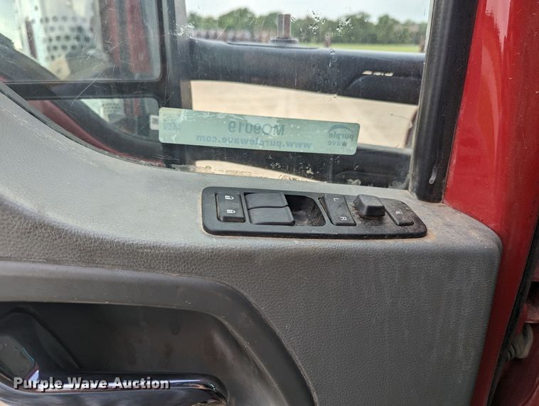 image for item MO9019 2018 Kenworth T880  semi truck