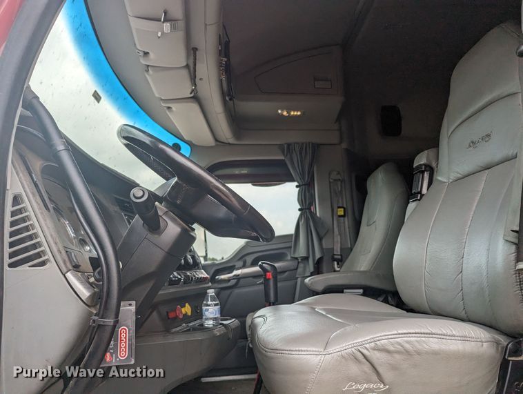 image for item MO9019 2018 Kenworth T880  semi truck