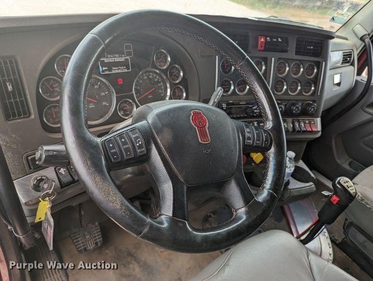 image for item MO9019 2018 Kenworth T880  semi truck