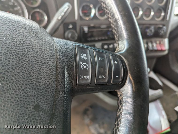 image for item MO9019 2018 Kenworth T880  semi truck