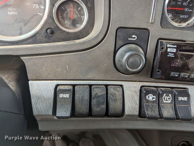 image for item MO9019 2018 Kenworth T880  semi truck