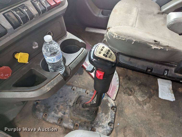 image for item MO9019 2018 Kenworth T880  semi truck