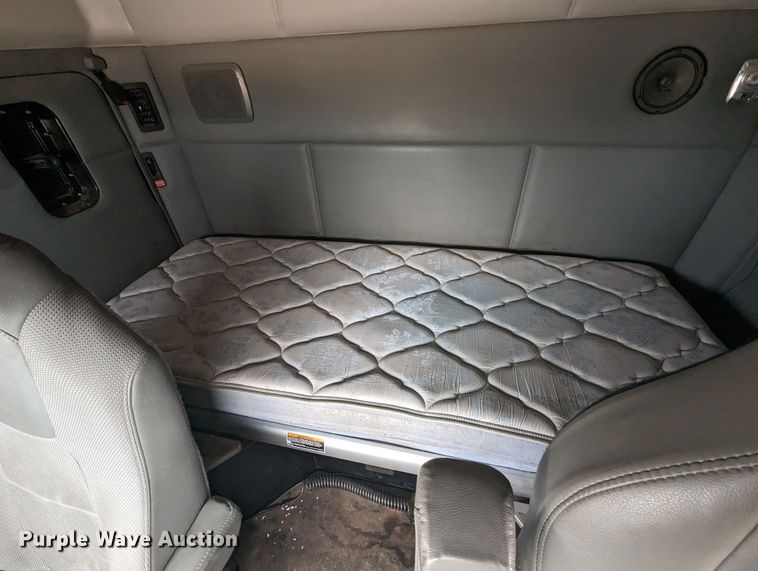 image for item MO9019 2018 Kenworth T880  semi truck