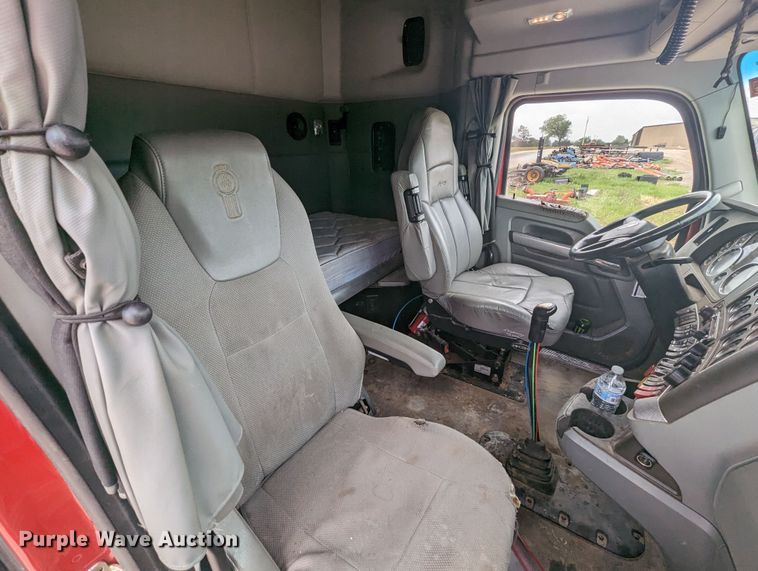 image for item MO9019 2018 Kenworth T880  semi truck