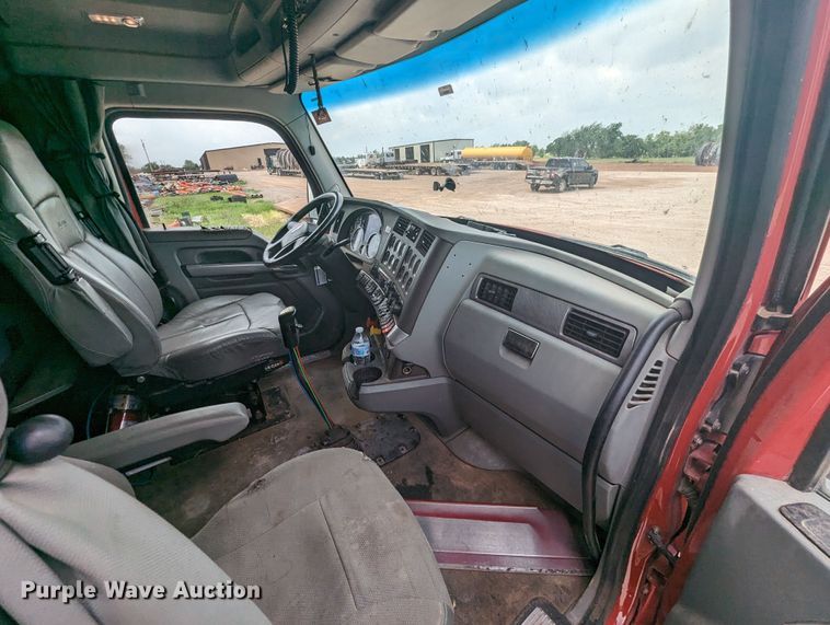 image for item MO9019 2018 Kenworth T880  semi truck