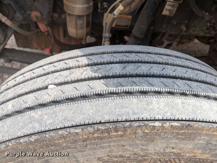 image for item MO9019 2018 Kenworth T880  semi truck