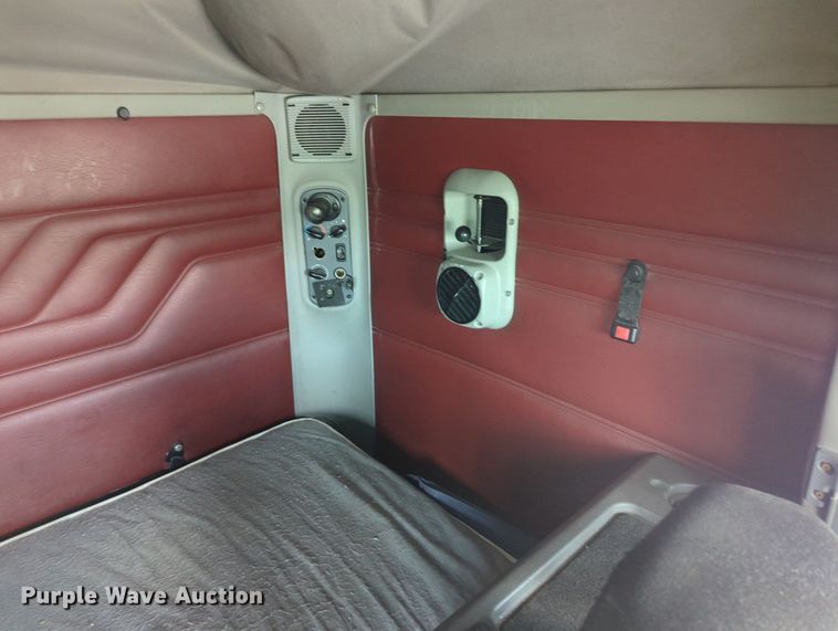 image for item MO9023 2003 Freightliner  semi truck