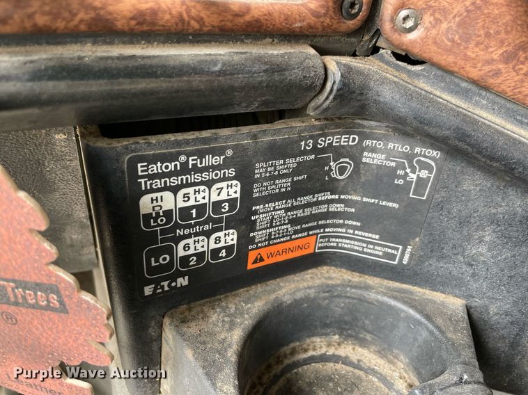 image for item MR9070 2007 Freightliner FLD  semi truck