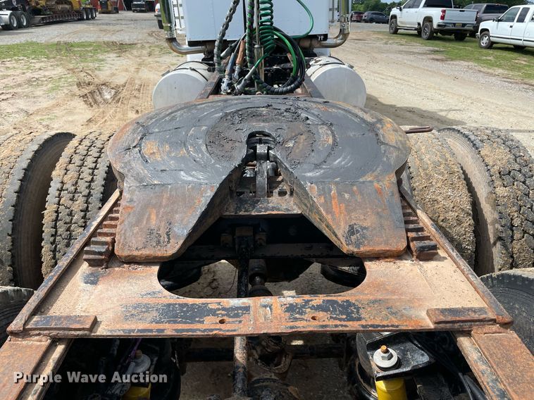 image for item MR9080 1992 Kenworth W900  semi truck