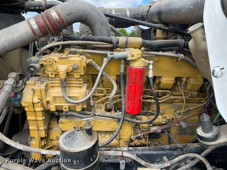 image for item MR9080 1992 Kenworth W900  semi truck