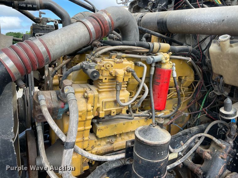 image for item MR9080 1992 Kenworth W900  semi truck