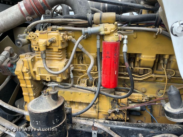 image for item MR9080 1992 Kenworth W900  semi truck