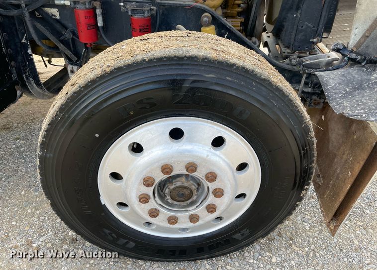 image for item MR9080 1992 Kenworth W900  semi truck