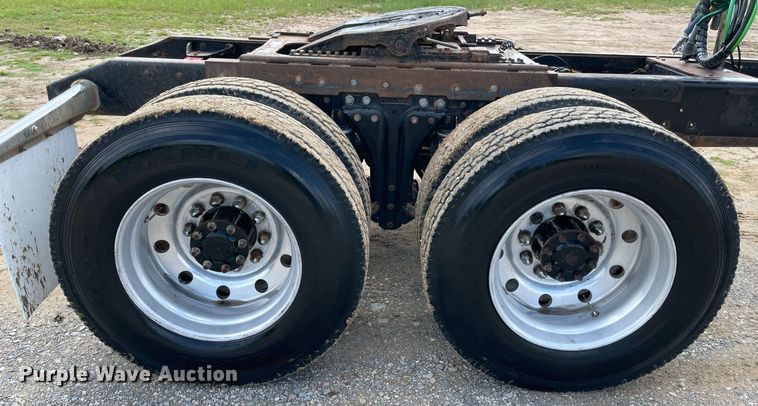 image for item MR9080 1992 Kenworth W900  semi truck