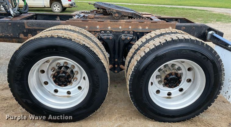 image for item MR9080 1992 Kenworth W900  semi truck