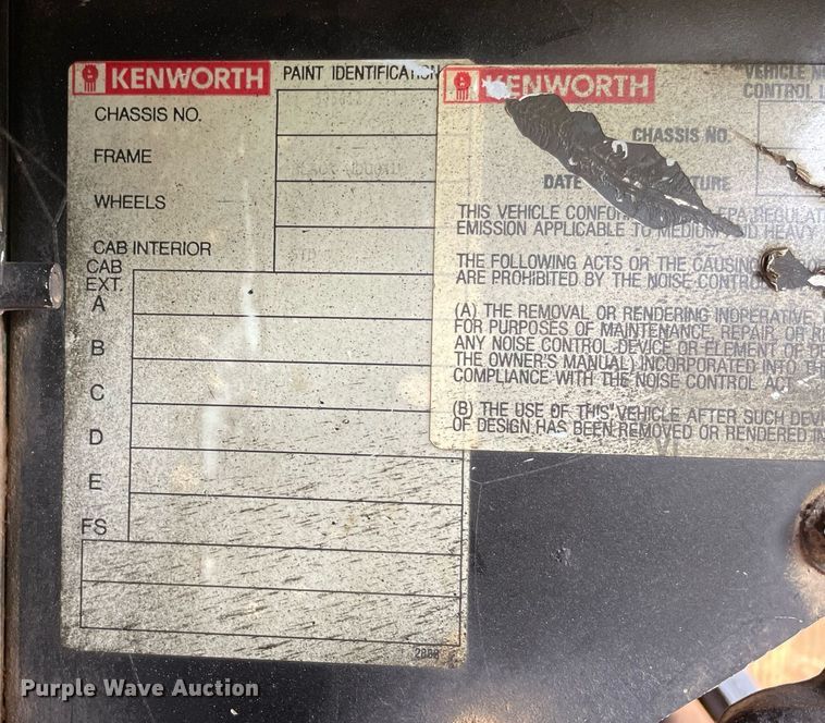 image for item MR9080 1992 Kenworth W900  semi truck