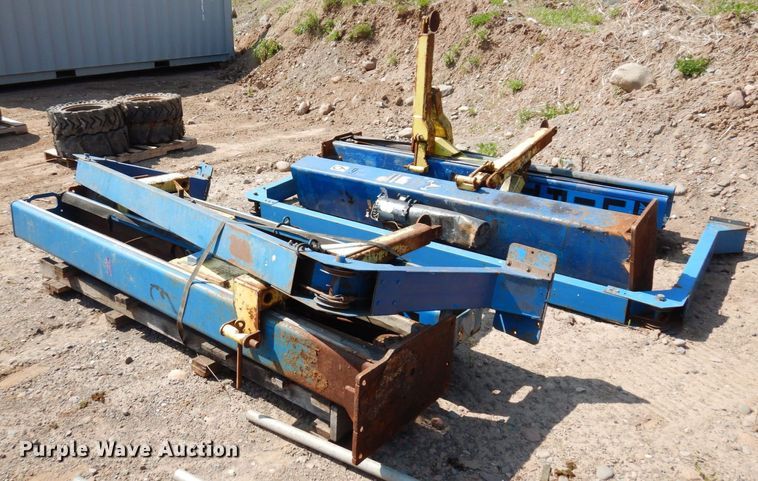 image for item AF9706 (2) two post automotive lift