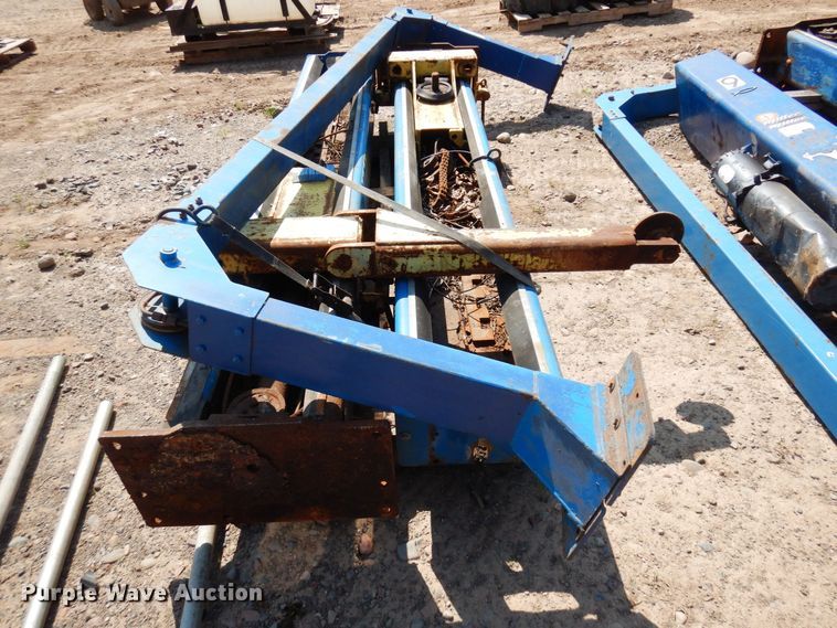 image for item AF9706 (2) two post automotive lift