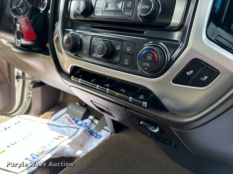 image for item AF9724 2015 GMC Sierra 1500 SLT  Crew Cab pickup truck