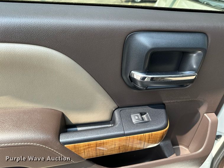 image for item AF9724 2015 GMC Sierra 1500 SLT  Crew Cab pickup truck