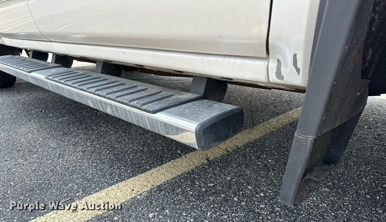 image for item AF9724 2015 GMC Sierra 1500 SLT  Crew Cab pickup truck