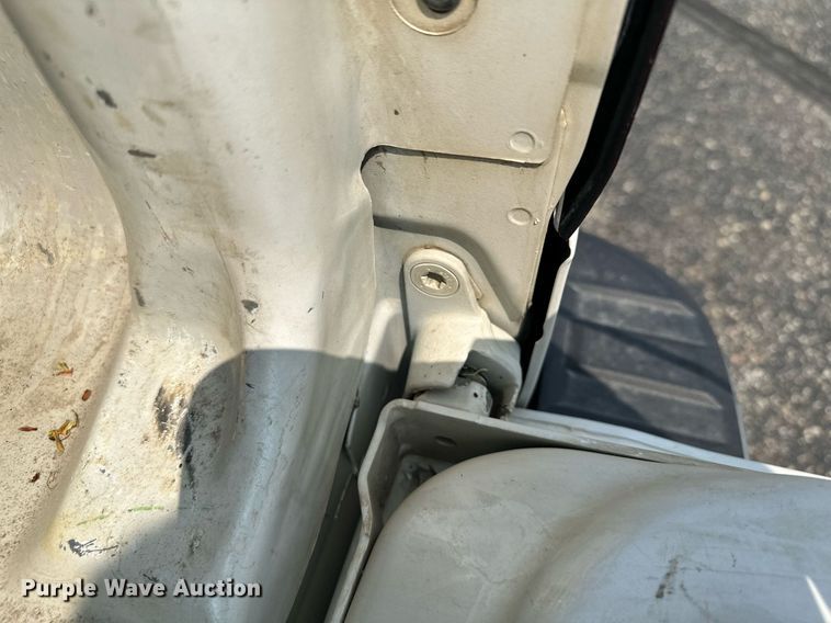 image for item AF9724 2015 GMC Sierra 1500 SLT  Crew Cab pickup truck