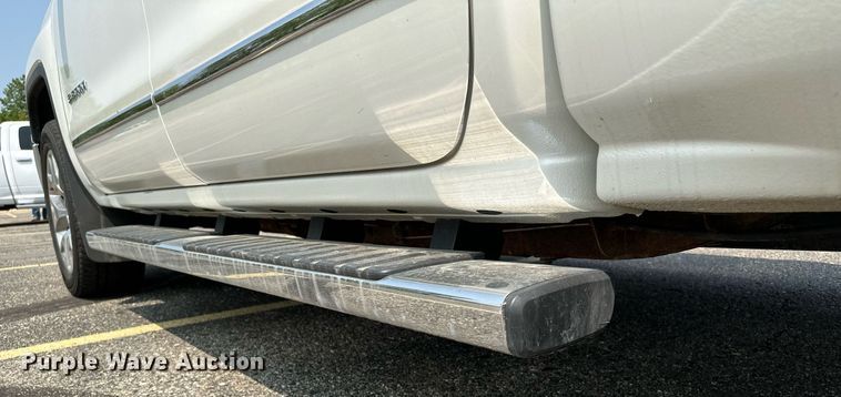 image for item AF9724 2015 GMC Sierra 1500 SLT  Crew Cab pickup truck