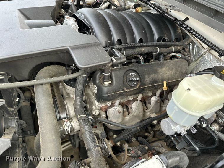 image for item AF9724 2015 GMC Sierra 1500 SLT  Crew Cab pickup truck