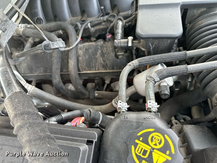 image for item AF9724 2015 GMC Sierra 1500 SLT  Crew Cab pickup truck