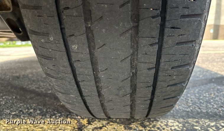 image for item AF9724 2015 GMC Sierra 1500 SLT  Crew Cab pickup truck