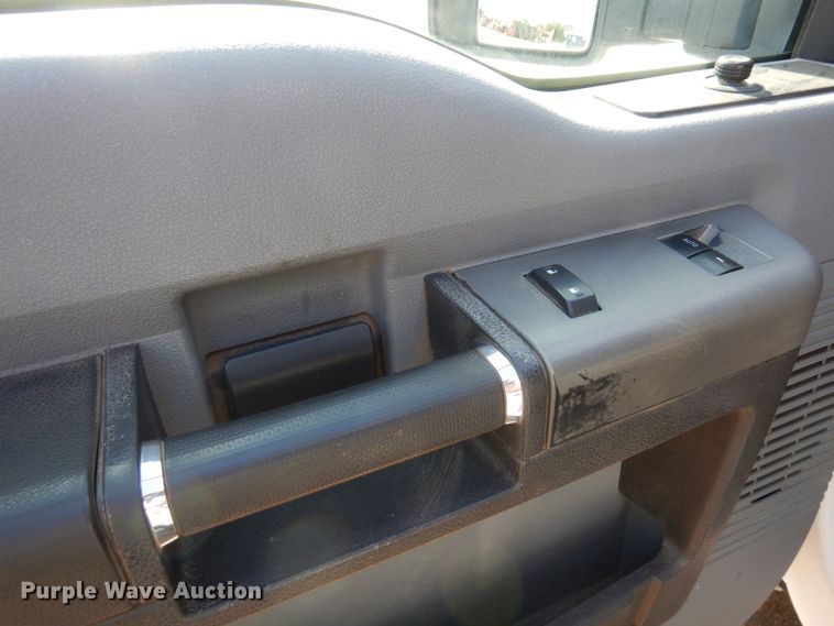 image for item AF9730 2012 Ford F350 Super Duty XLT  SuperCab pickup truck