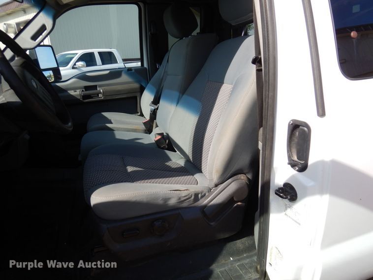 image for item AF9730 2012 Ford F350 Super Duty XLT  SuperCab pickup truck