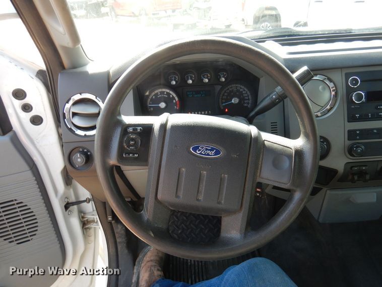 image for item AF9730 2012 Ford F350 Super Duty XLT  SuperCab pickup truck