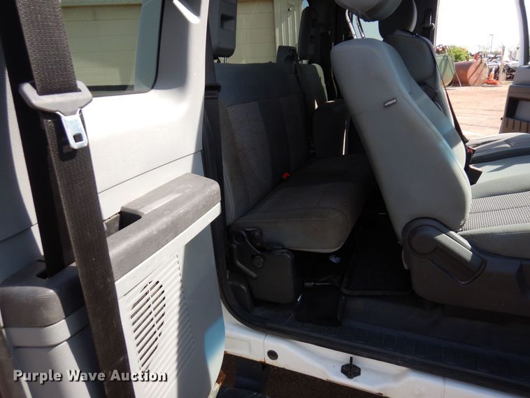 image for item AF9730 2012 Ford F350 Super Duty XLT  SuperCab pickup truck