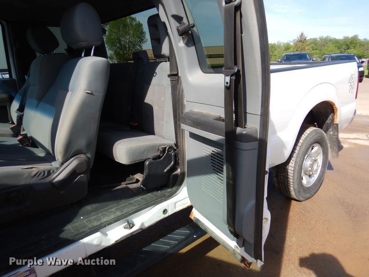 image for item AF9730 2012 Ford F350 Super Duty XLT  SuperCab pickup truck