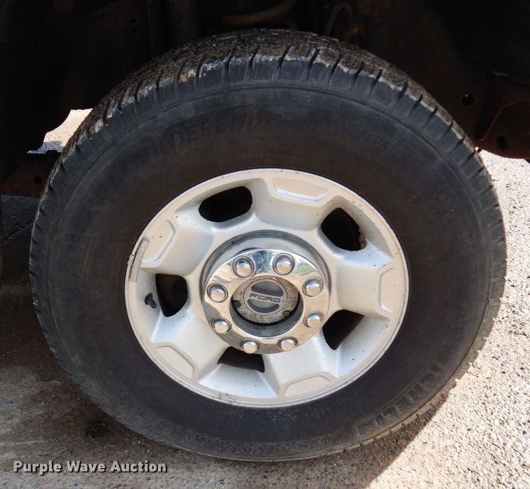 image for item AF9730 2012 Ford F350 Super Duty XLT  SuperCab pickup truck